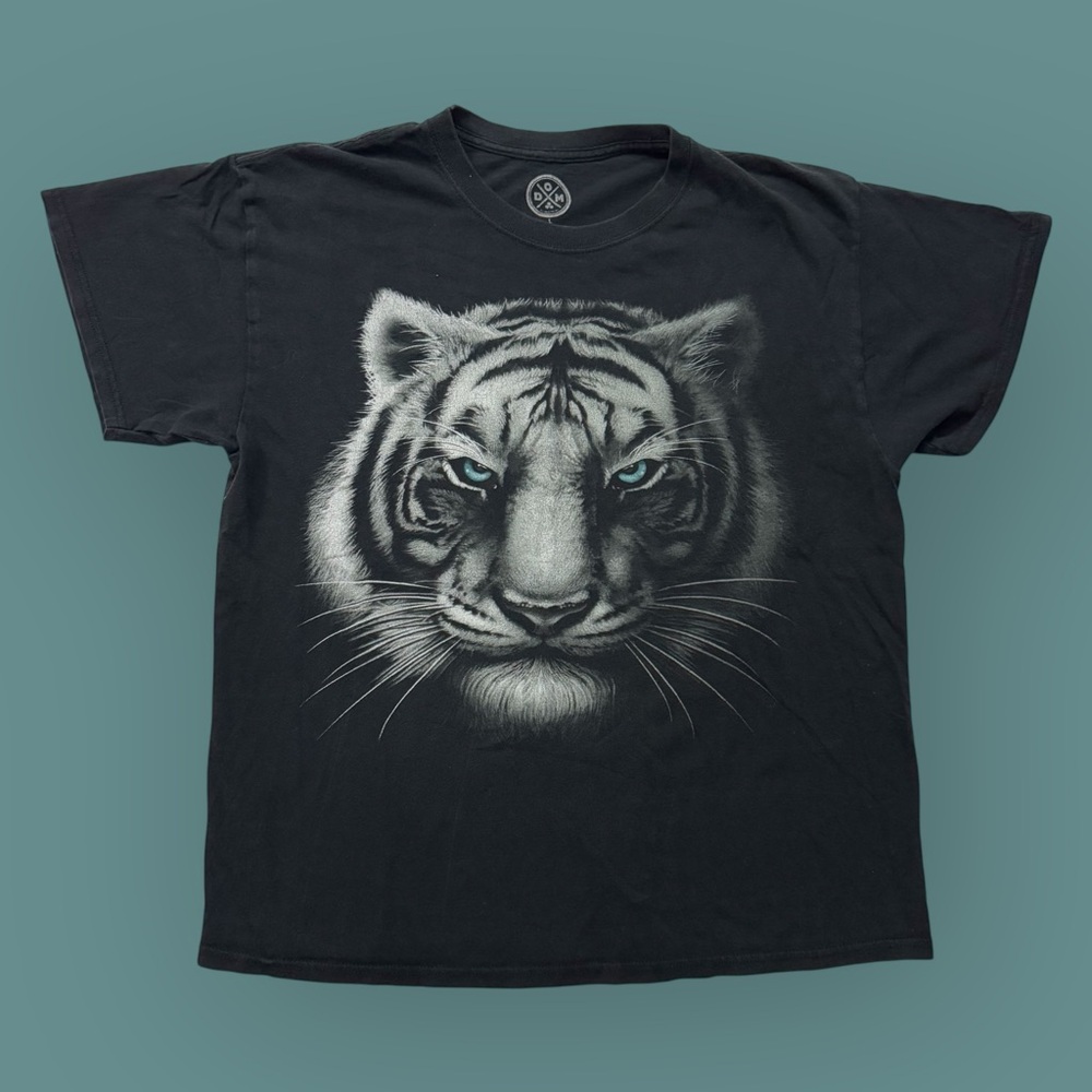Vintage Y2K White Tiger Graphic Tee